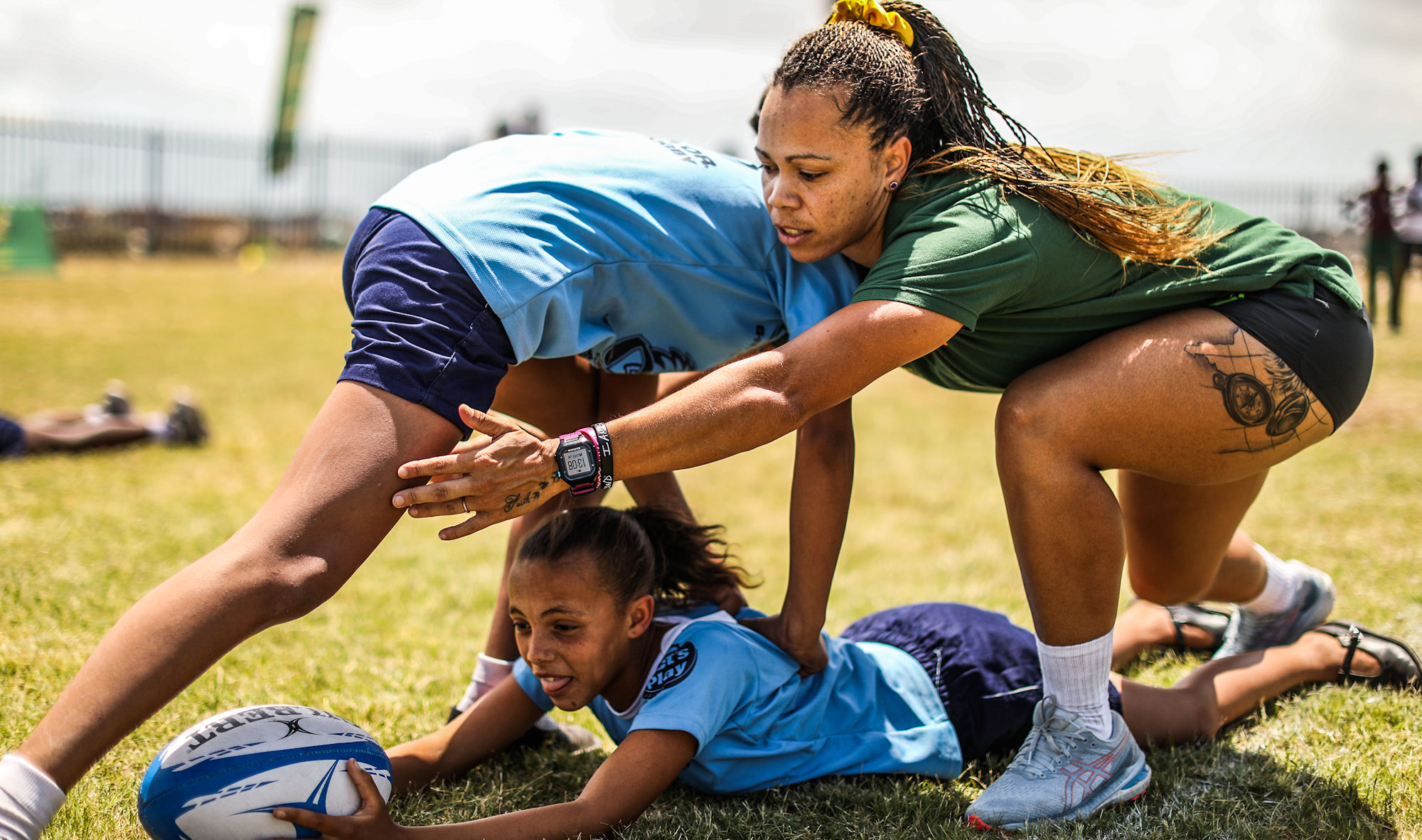 Mathrin Simmers with two young girls at the clinic.